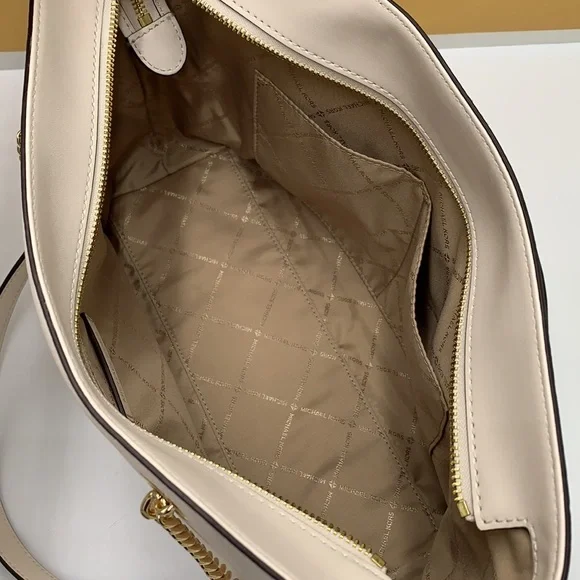 MICHAEL KORS Medium Front Pocket Shoulder Chain Tote & THREE QUARTER ZIP WALLET - Picture 15 of 16